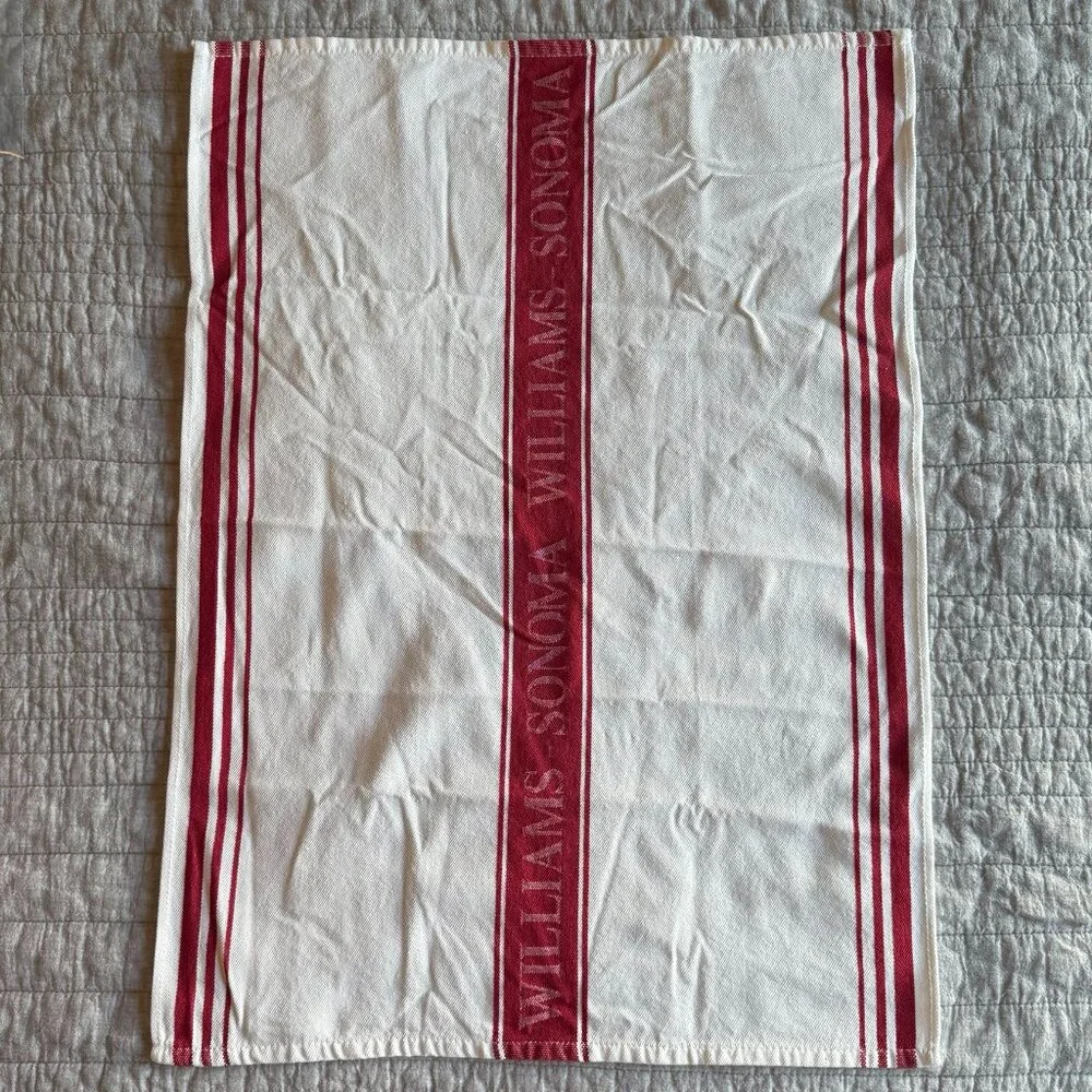 Williams Sonoma set red